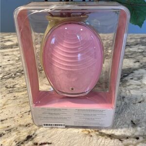 💗 FOREO LUNA™ 3 Facial Cleansing & Firming Device Pink NIB
MSRP $200